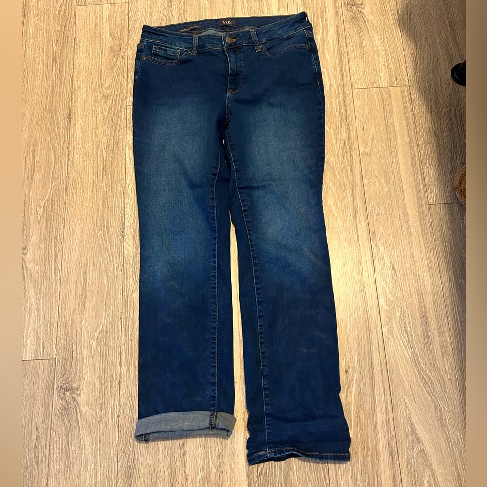 NYDJ Marilyn Straight, size 12 Woman’s Jeans
